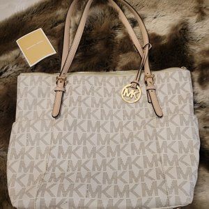 Michael Kors Charlotte Large Saffiano Top-Zip Tote Bag